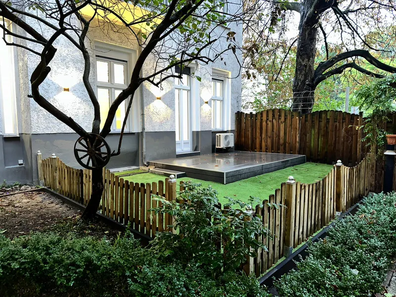 Neuer Glanz in Charlottenburg: 2,5-Zimmer-Wohnung nach Sanierung — photo 1